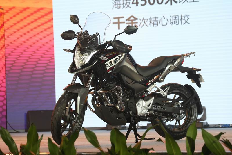 Honda ra mắt xe Adventure cỡ nhỏ CB190X tại Trung Quốc